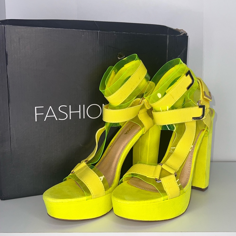 Fashion Nova mystery heeled sandal